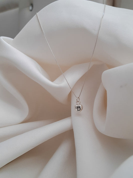 Cadena y dije corazon en plata + inicial