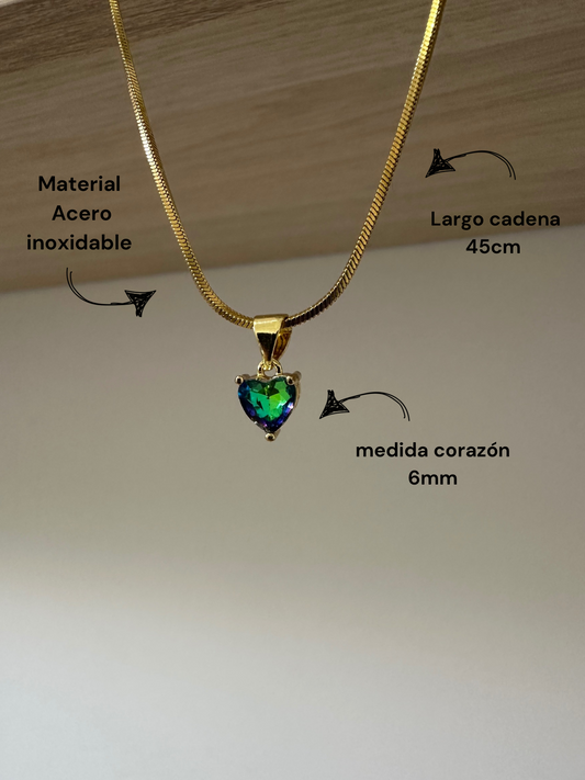 Cadena con dije en forma de corazón swarovski verde