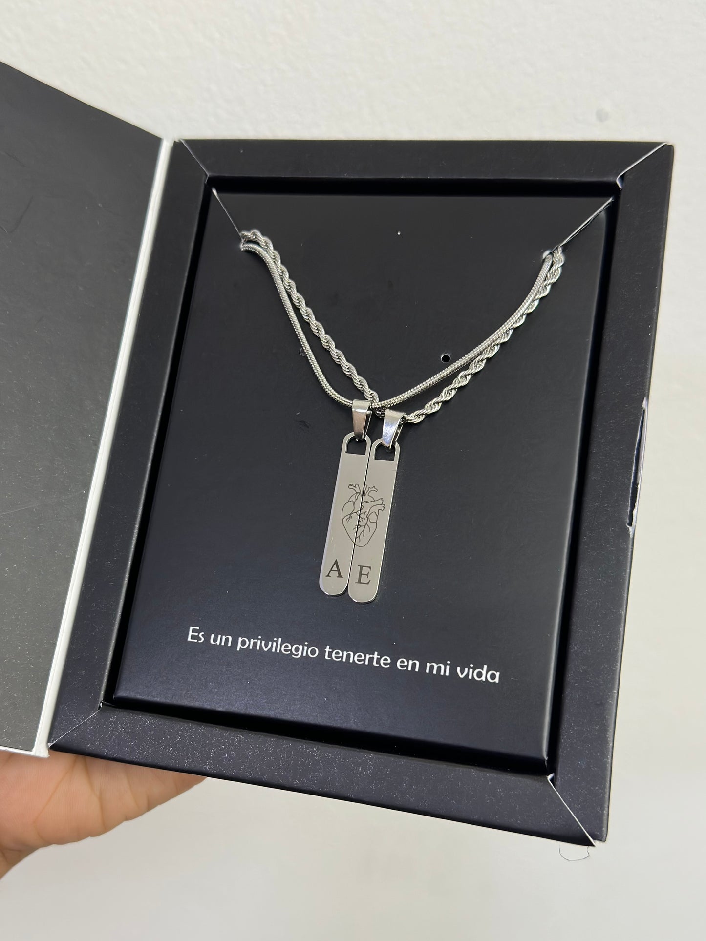 Cadenas personalizadas con dije rectangular largo