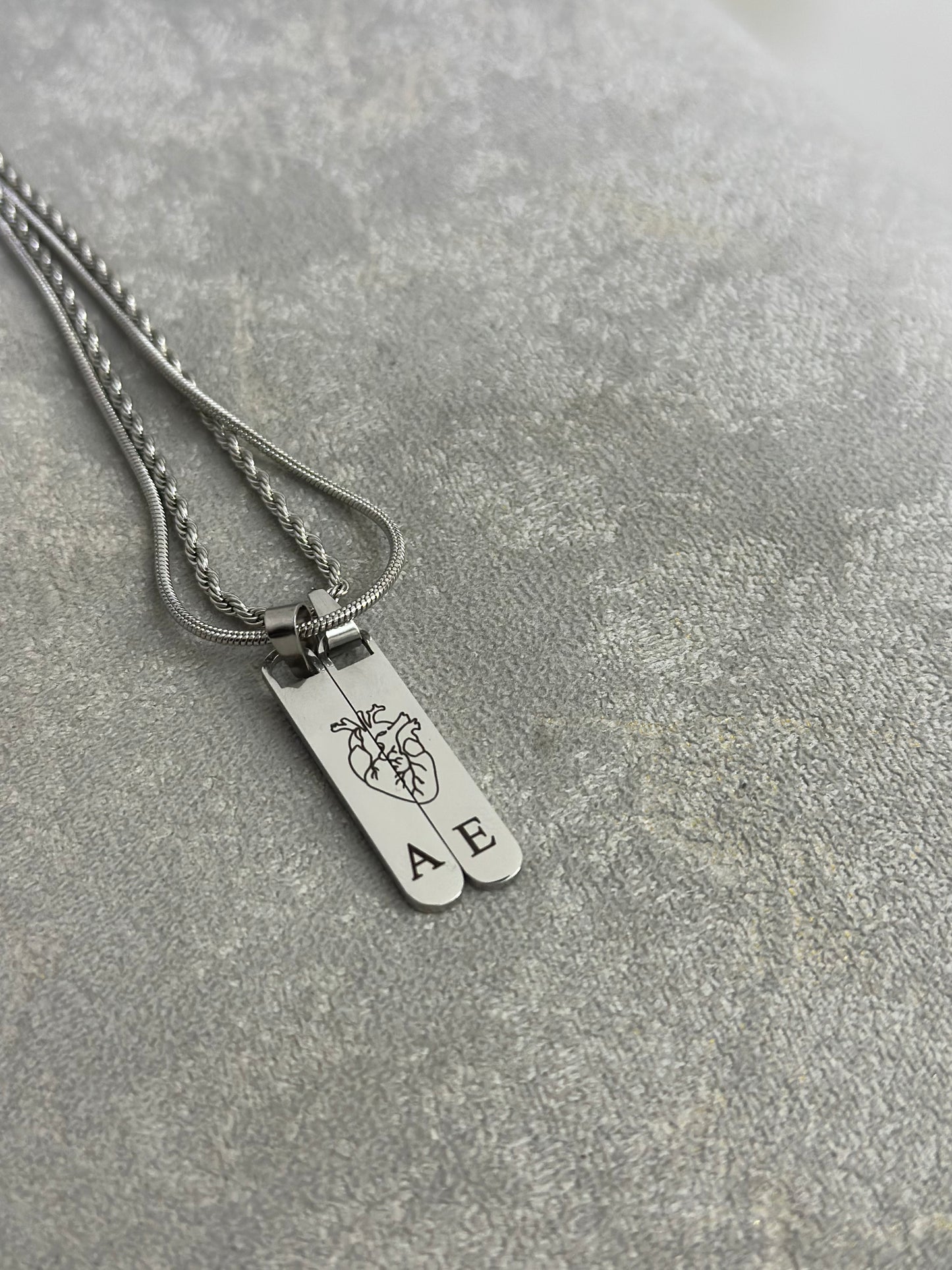 Cadenas personalizadas con dije rectangular largo