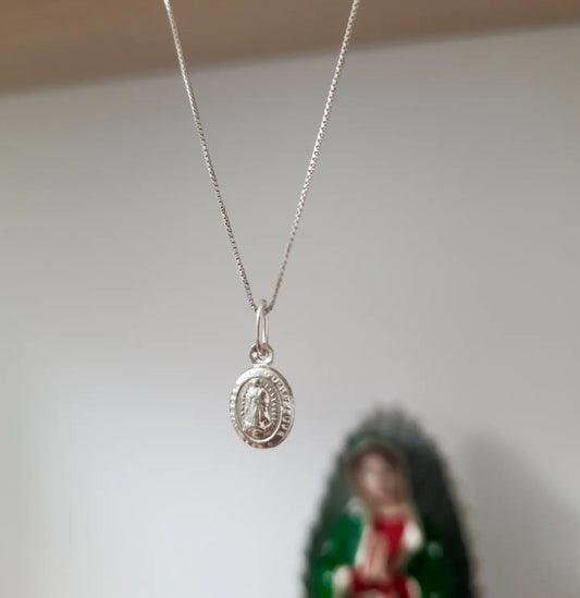 Cadena virgen de Guadalupe en plata