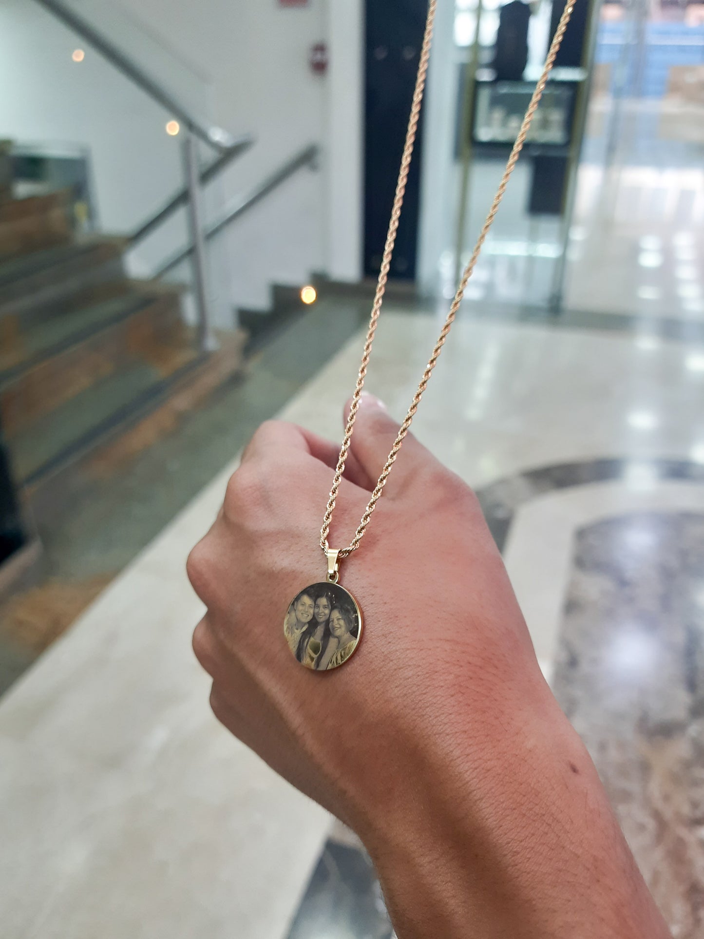 Cadena recuerdo con dije grabado a láser 60 cm