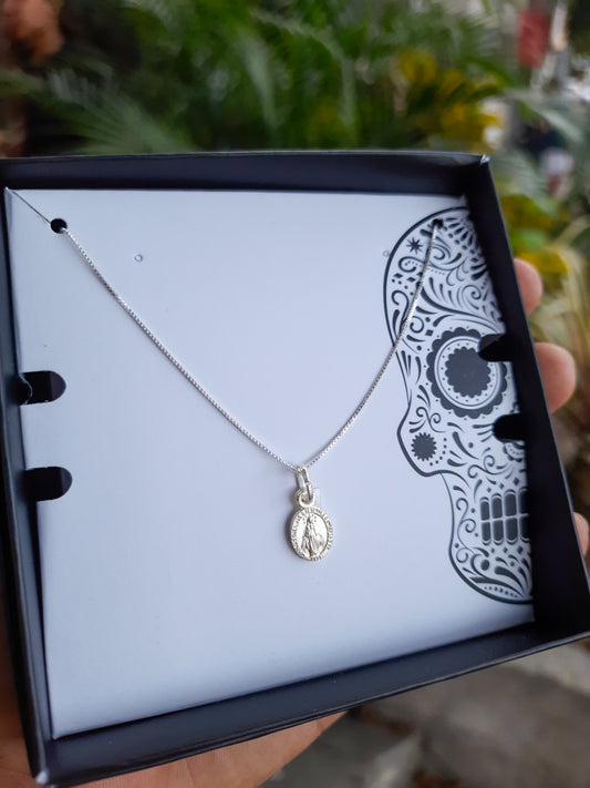 Cadena en plata dije virgen dama - Extravaganza accesorios