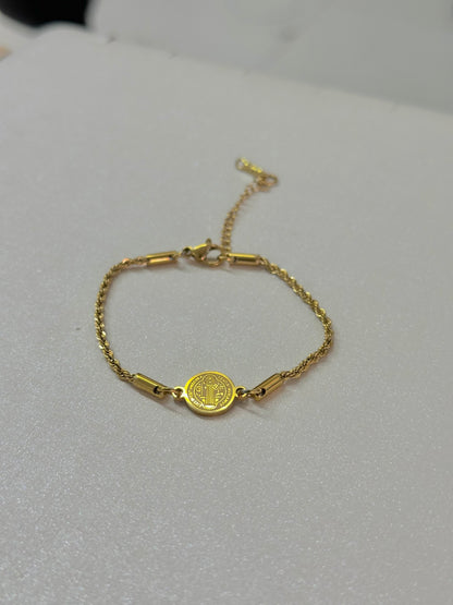 Pulsera lazo con herraje de san Benito