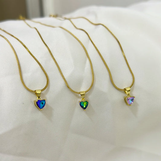 Cadena con dije en forma de corazón swarovski