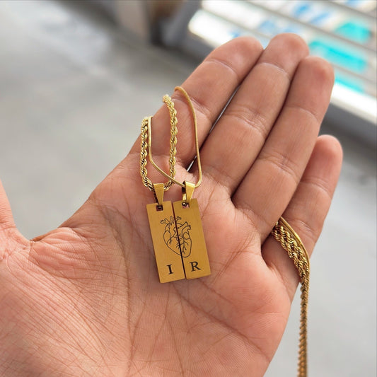 Cadenas personalizadas con dije largo corazón dorado