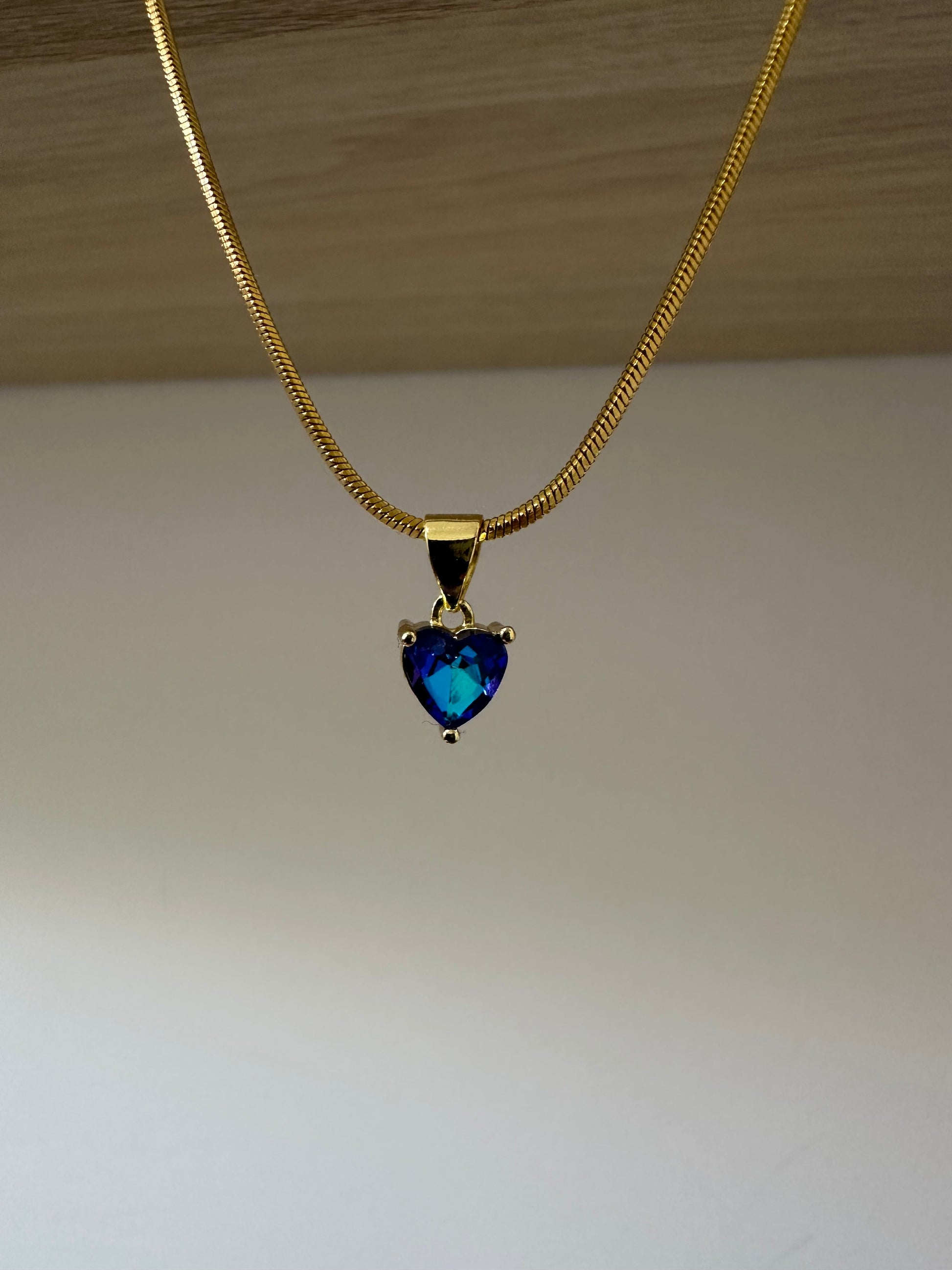 Cadena con dije en forma de corazón swarovski azul - Extravaganza accesorios