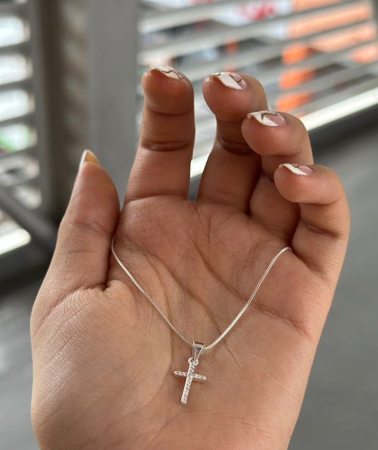 Cadena en plata con dije de cruz para dama - Extravaganza accesorios