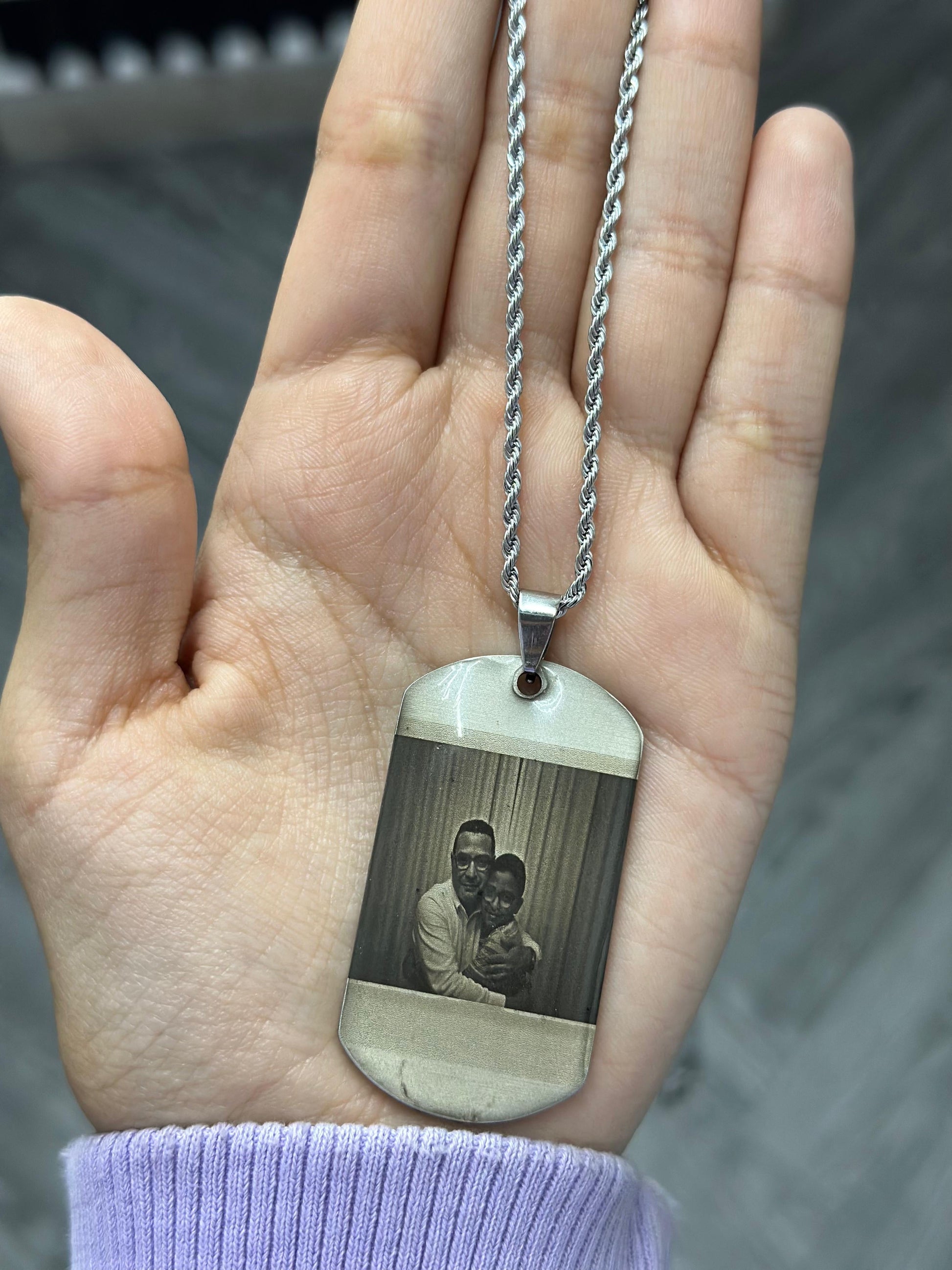 Cadena y placa militar personalizada con fotograbado - Extravaganza accesorios