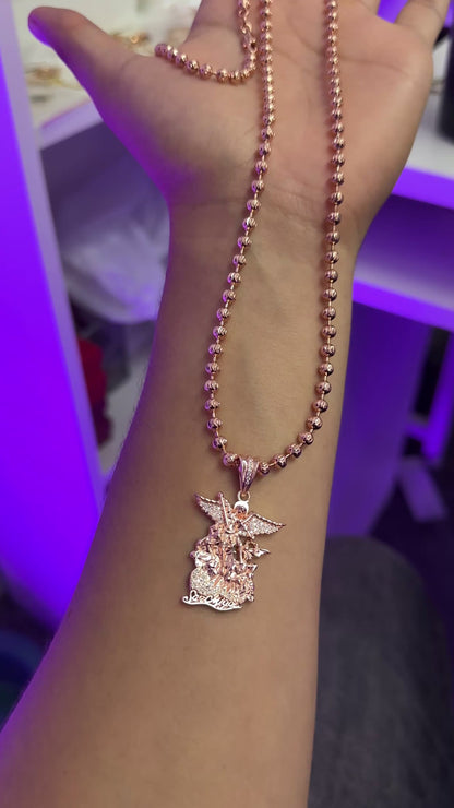 Cadena militar diamantado con baño en oro rosa y dije san Miguel arcángel