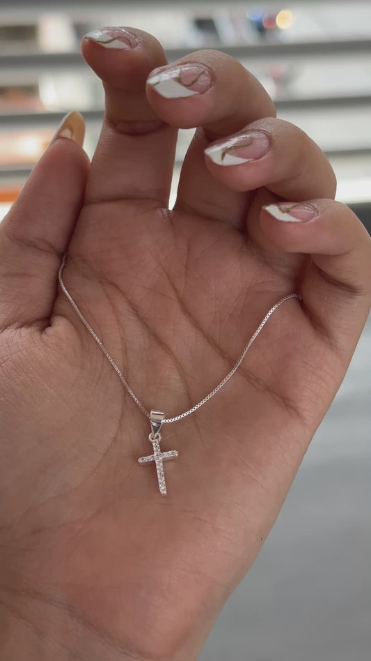 Cadena en plata con dije para dama