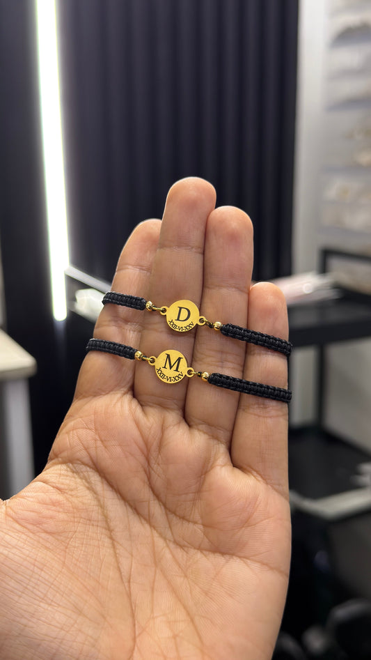 Pulseras tejidas con dije centro personalizado - Extravaganza accesorios
