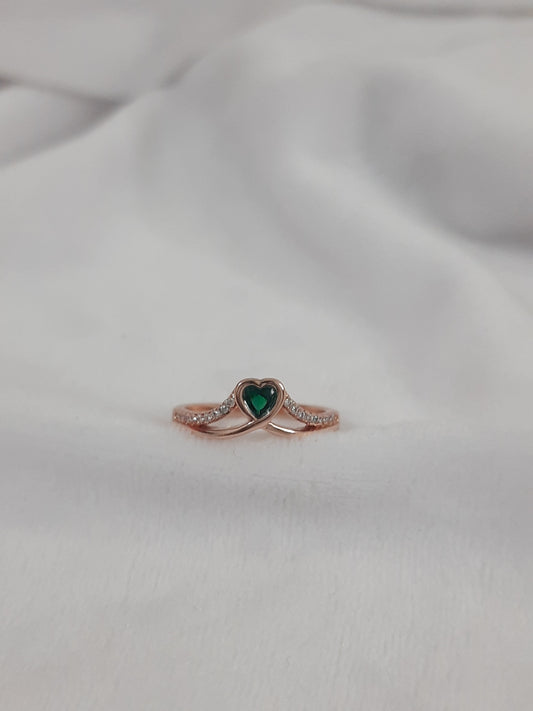 Anillo promesa en plata con baño en oro rosa circon verde