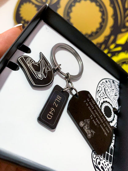 Llavero plateado de carro o moto 3 dijes