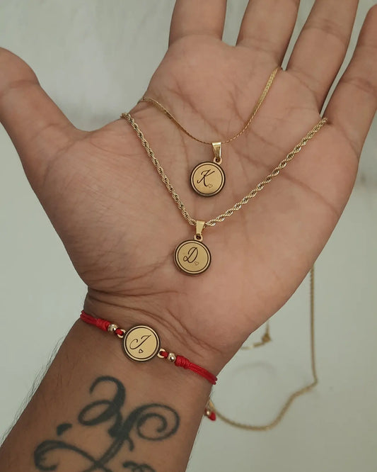 Cadenas pareja personalizada con tu inicial dorado